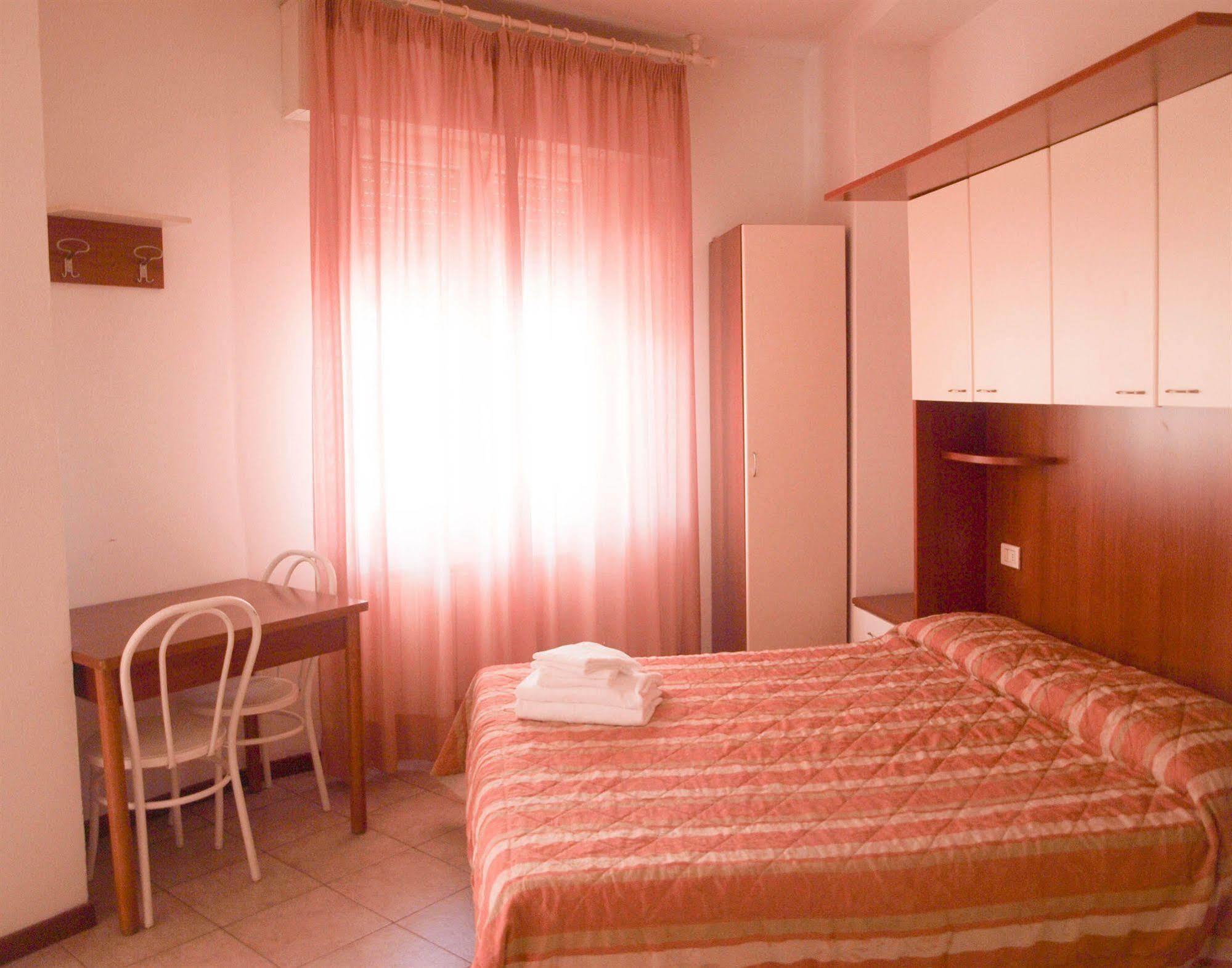 Residence Auriga Rimini Buitenkant foto