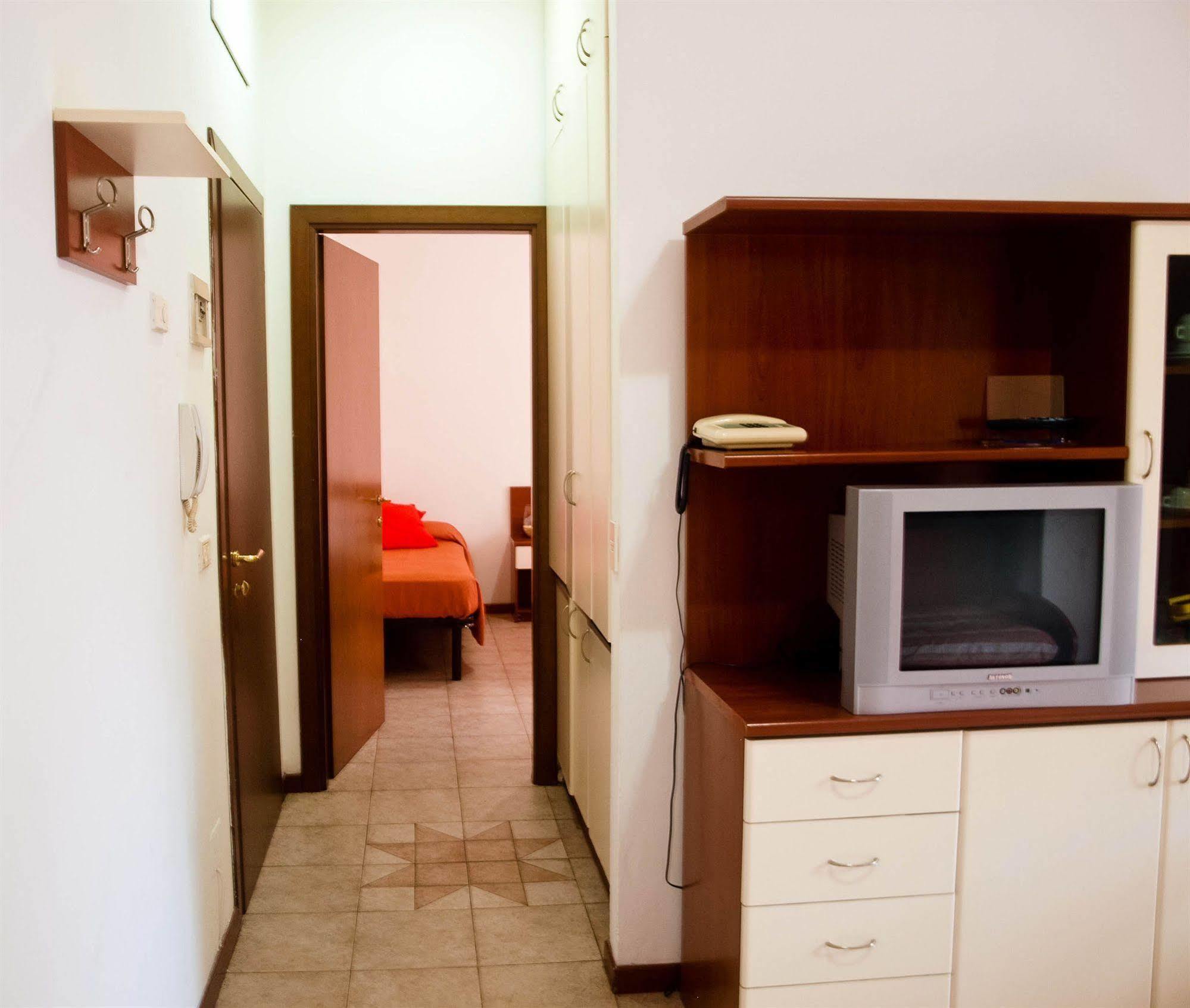 Residence Auriga Rimini Buitenkant foto